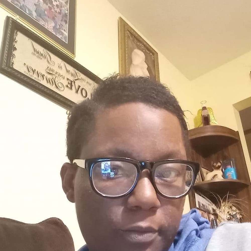 Meet your Posher, Joaniel